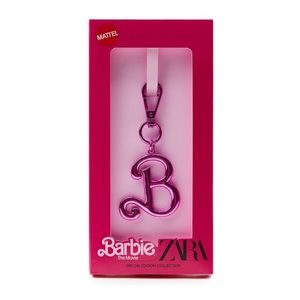 BARBIE “B” KEYCHAIN